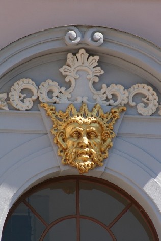 Gödöllői Király Kastély 08
kiralyi_kastely007.jpg (600 x 900)
344979 byte (336.89 KiB)